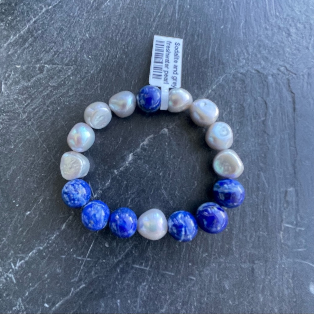 Sodalite Blue beads and Freshwater Pearl Beaded Bracelet 6” long